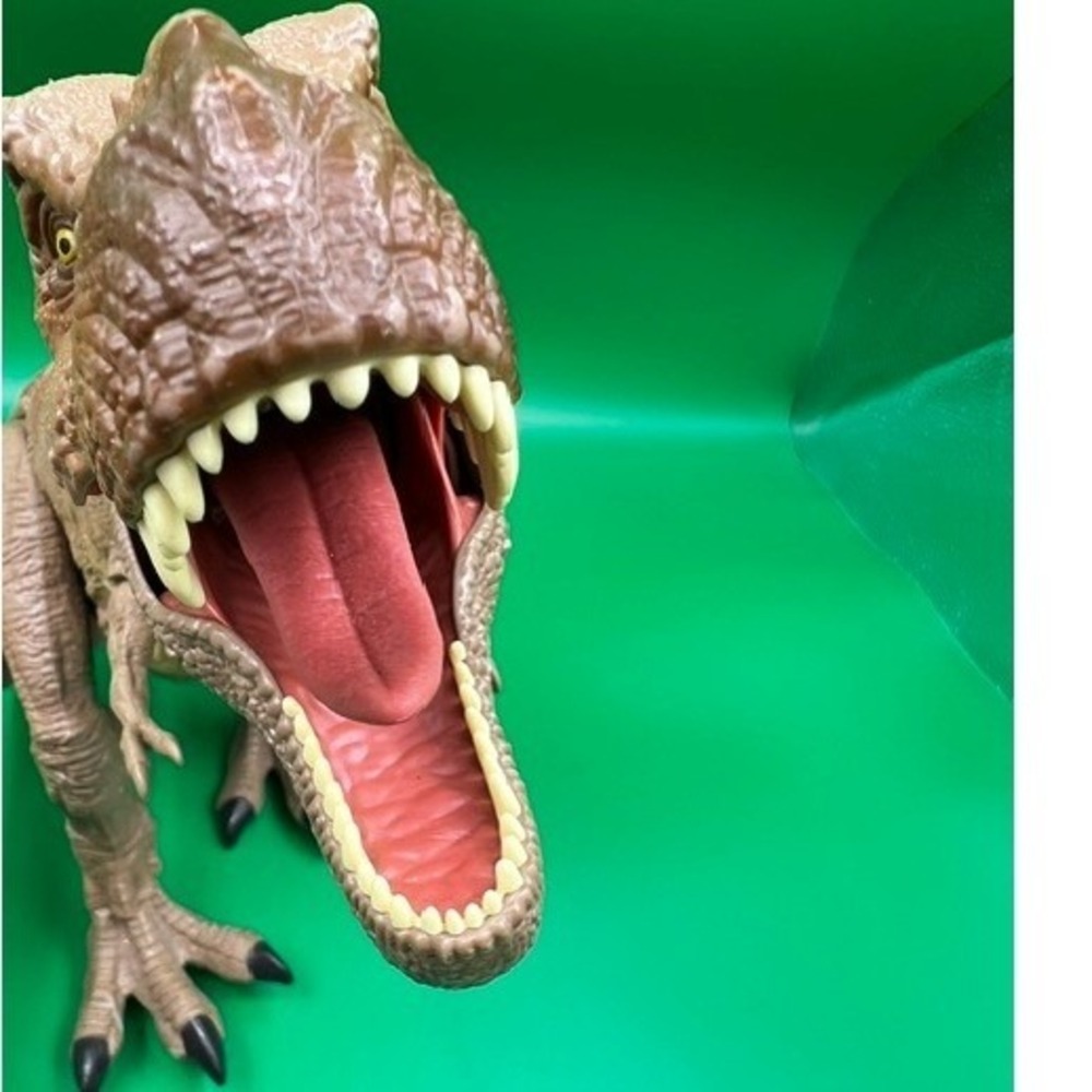 Mattel Jurassic World T-Rex Action Figure Kids 21in Brown Articulated Jaw FMY70